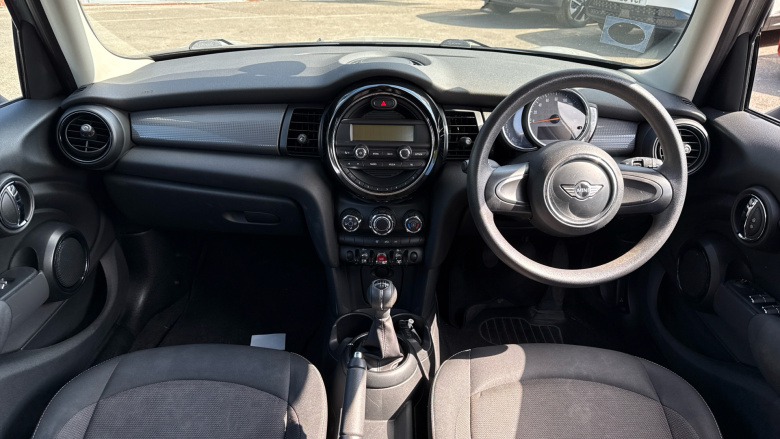 MINI Hatchback 1.5 Cooper 5dr Petrol Hatchback